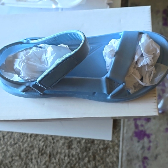 Spring Sandals - Picture 3 of 4